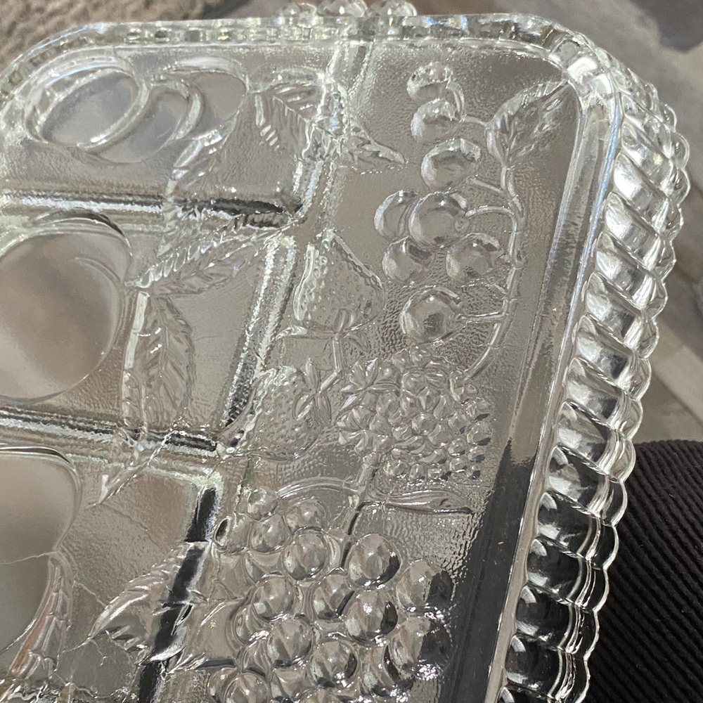 Vintage Indiana Glass Fruit Design 5  Divided Tray - Picture 9 of 10